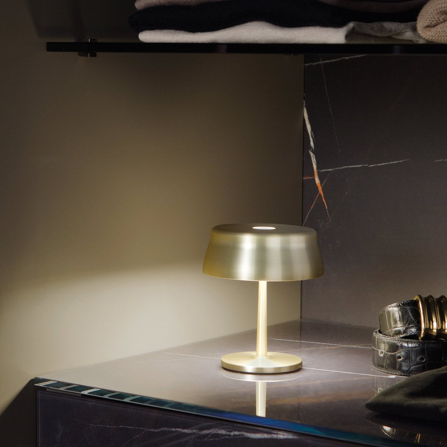 artjar Sister Light Wi-Fi mini table lamp